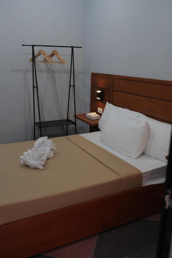 Cerca Hotel Balabag  Exteriér fotografie