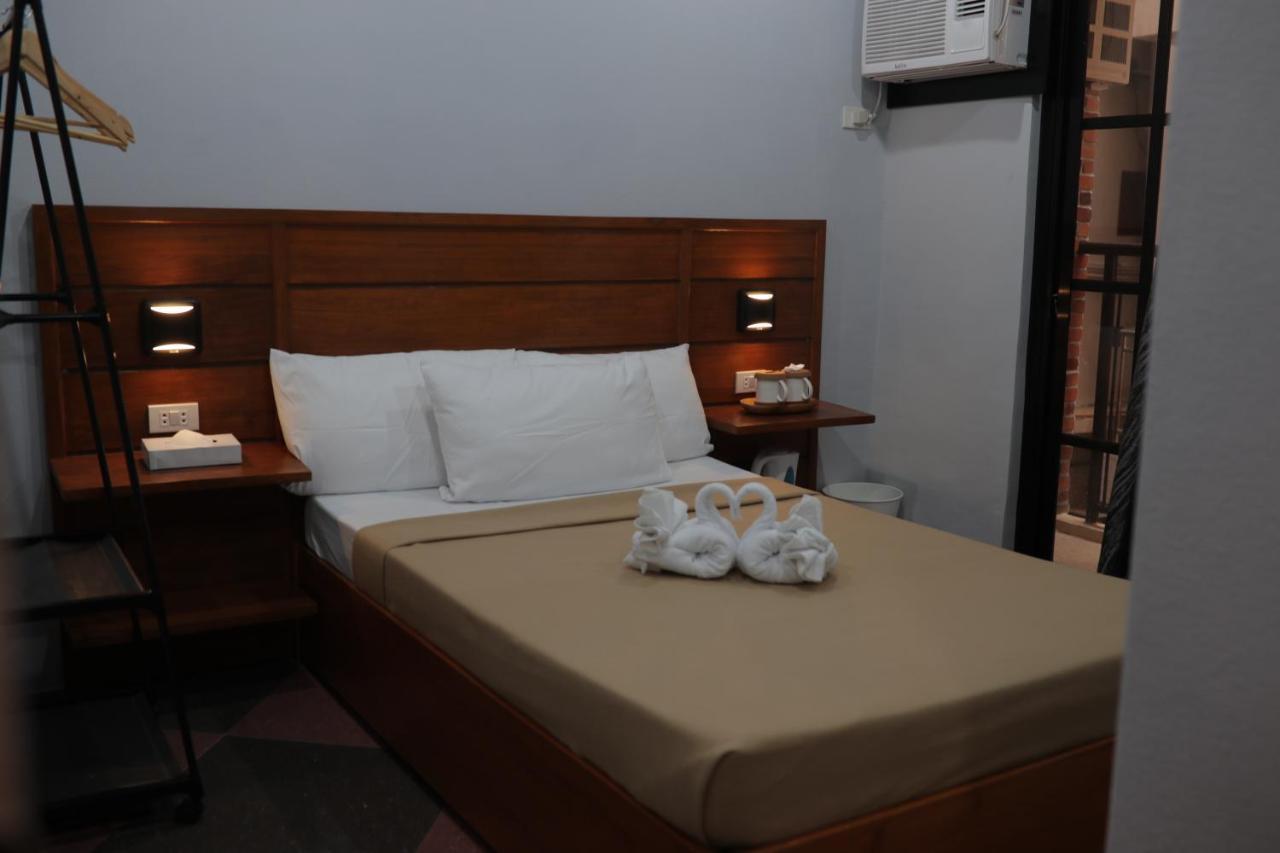 Cerca Hotel Balabag  Exteriér fotografie