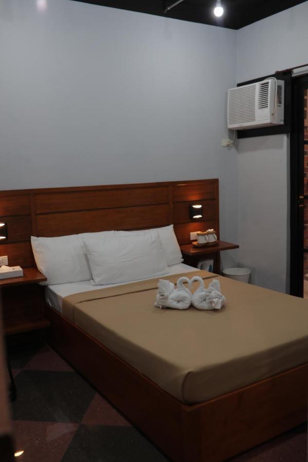 Cerca Hotel Balabag  Exteriér fotografie