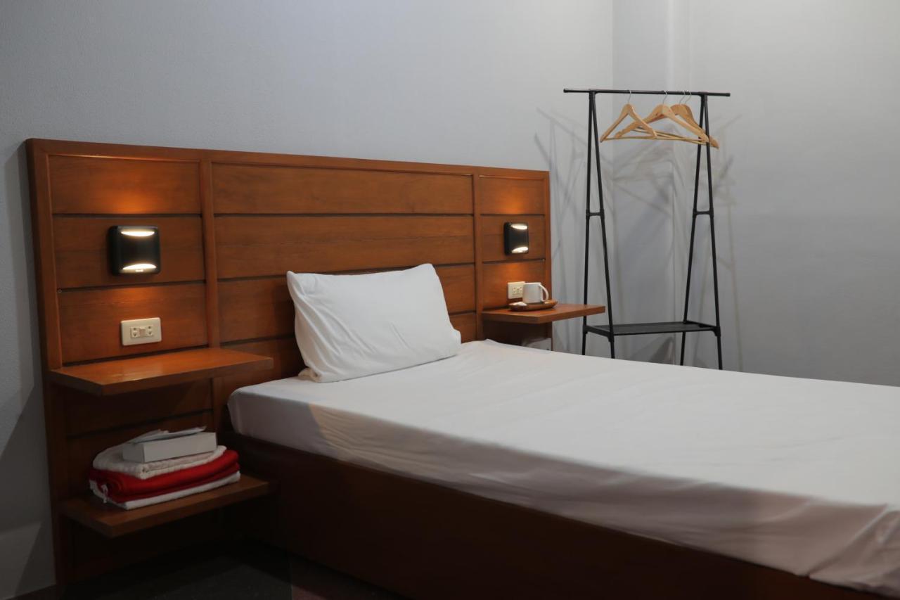 Cerca Hotel Balabag  Exteriér fotografie