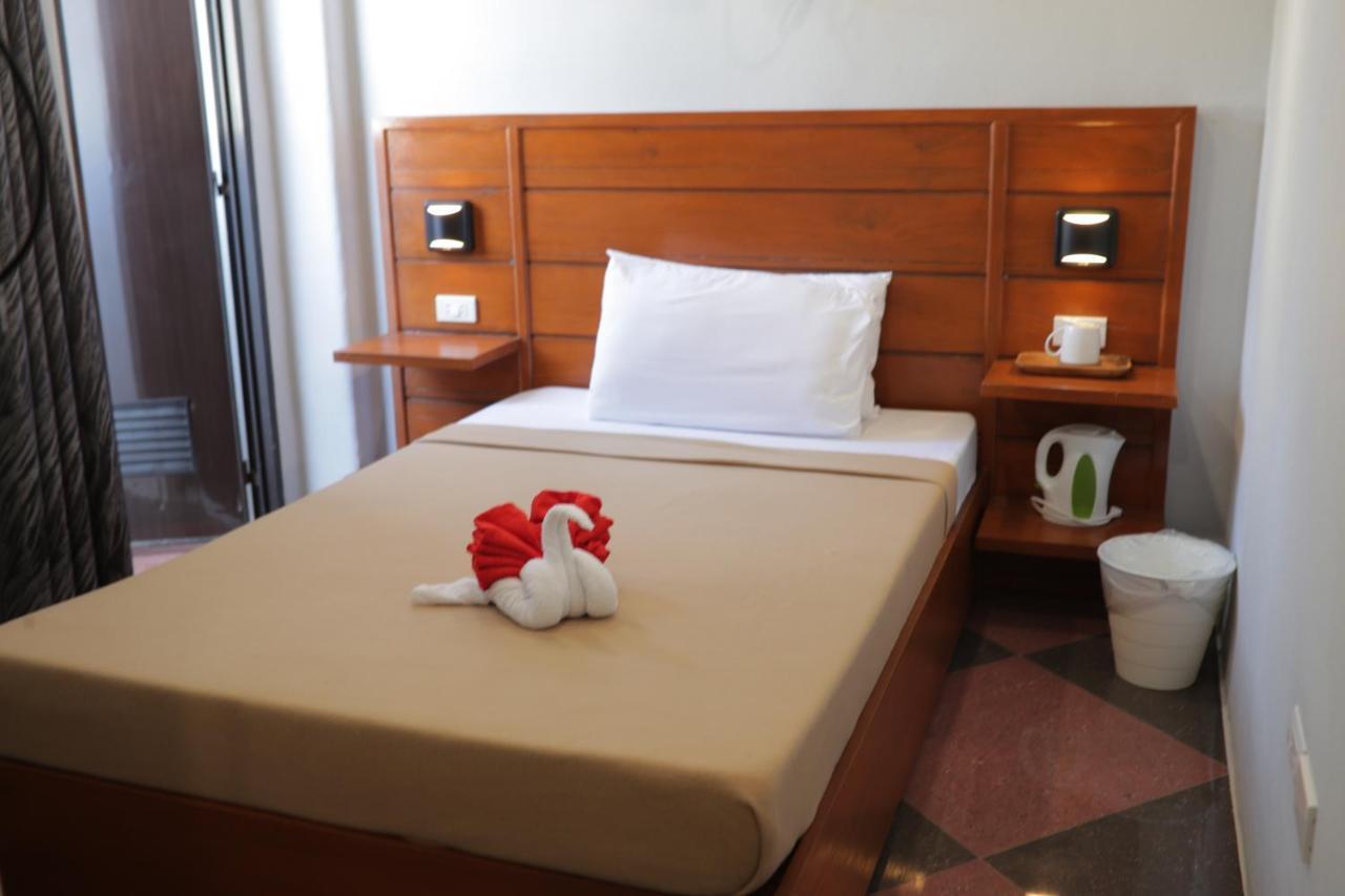 Cerca Hotel Balabag  Exteriér fotografie